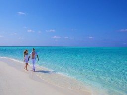 Hurawalhi Island & Spa - Adult only Resort Geniessen Sie diese traumhafte Kulisse doch mit Ihrem Partner.